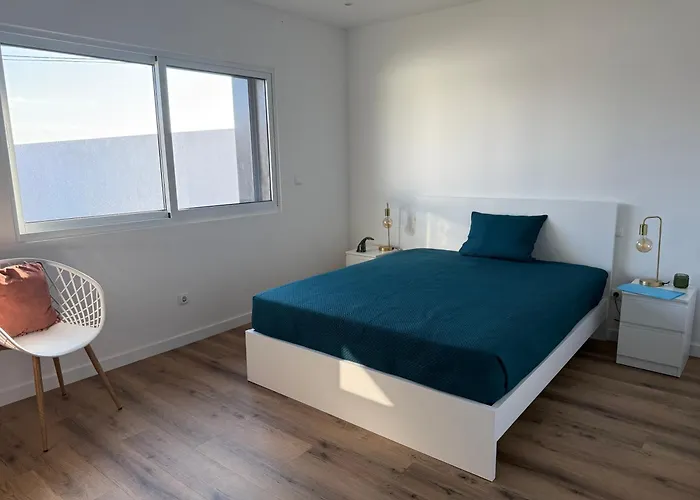 Almare Gæstehus Calhetas